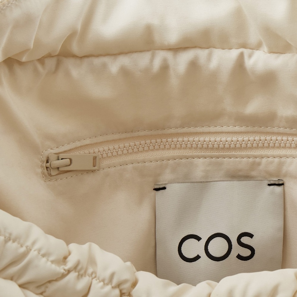 COS Quilted Oversized Crossbody Bag Off White NWT - Picture 8 of 11